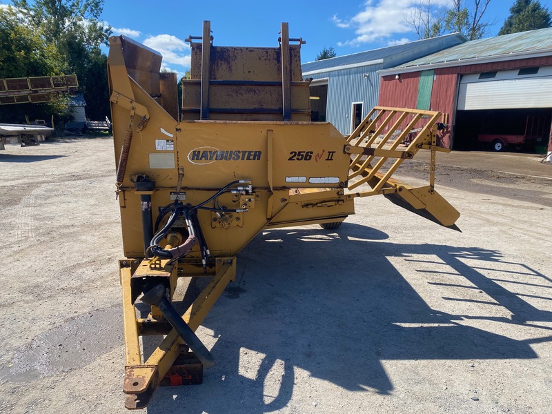 Hay/Forage/Livestock  Haybuster 256 Bale Chopper Photo